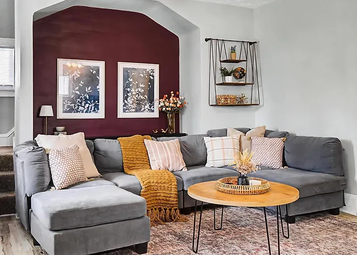Newly Renovated And Designed Near Downtown